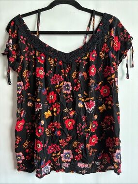 Boho Floral Off-Shoulder Blouse - Black with Red & Gold Floral Print